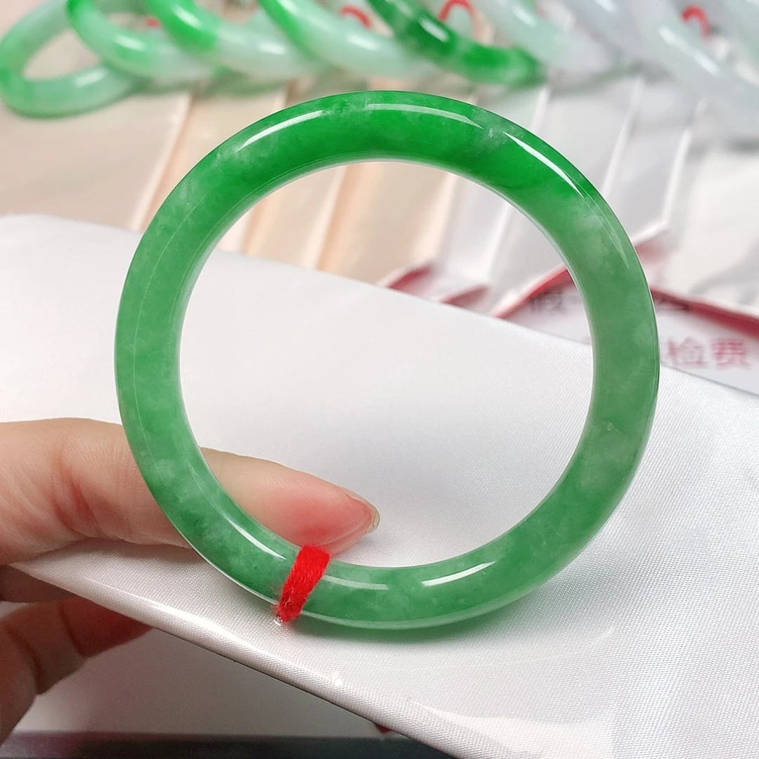 翡翠未镶嵌手镯1491