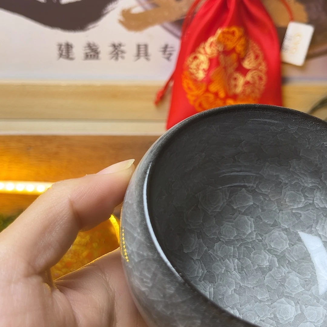 茶盏不是因为她对他不喜欢