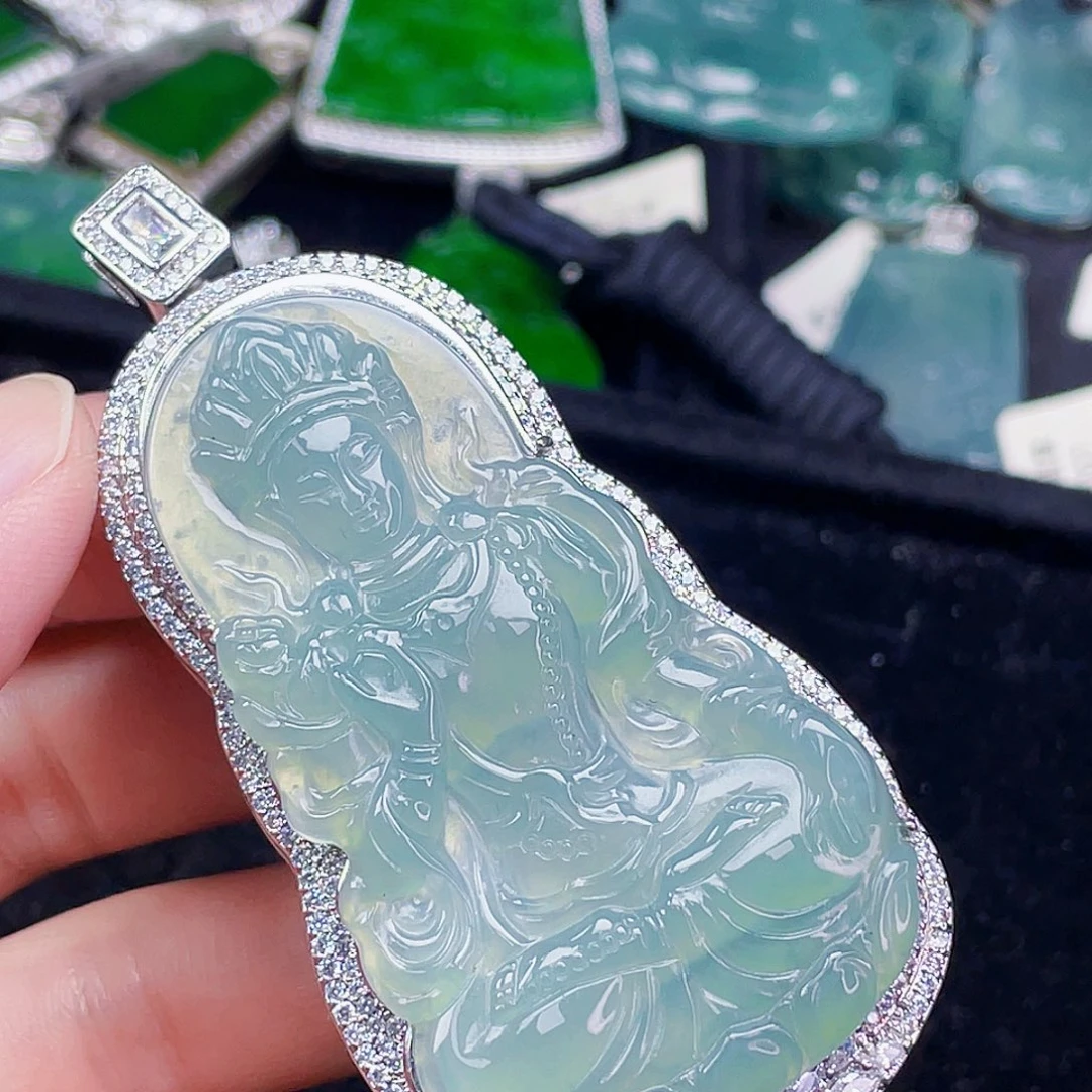 翡翠未镶嵌颈饰37