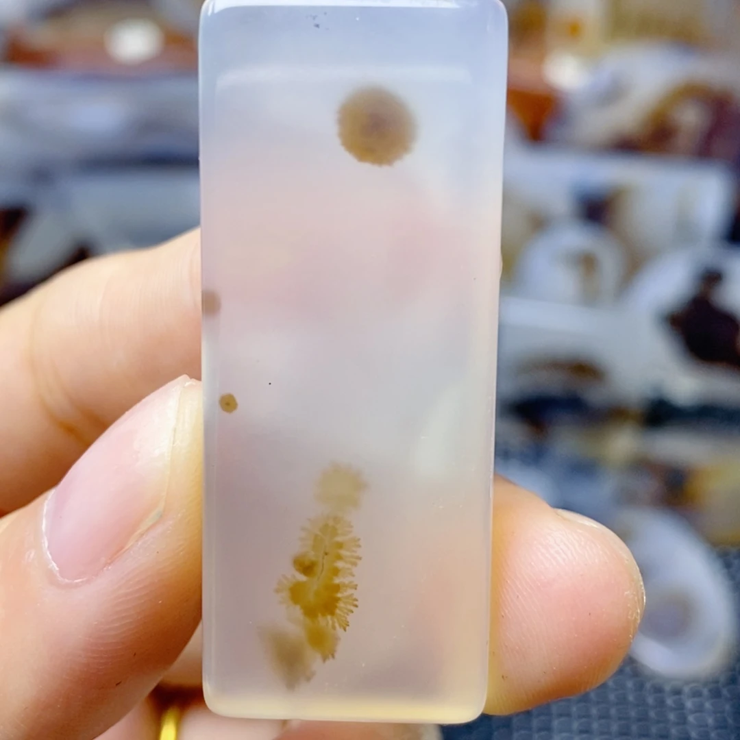 玛瑙/玉髓未镶嵌珠宝半成品