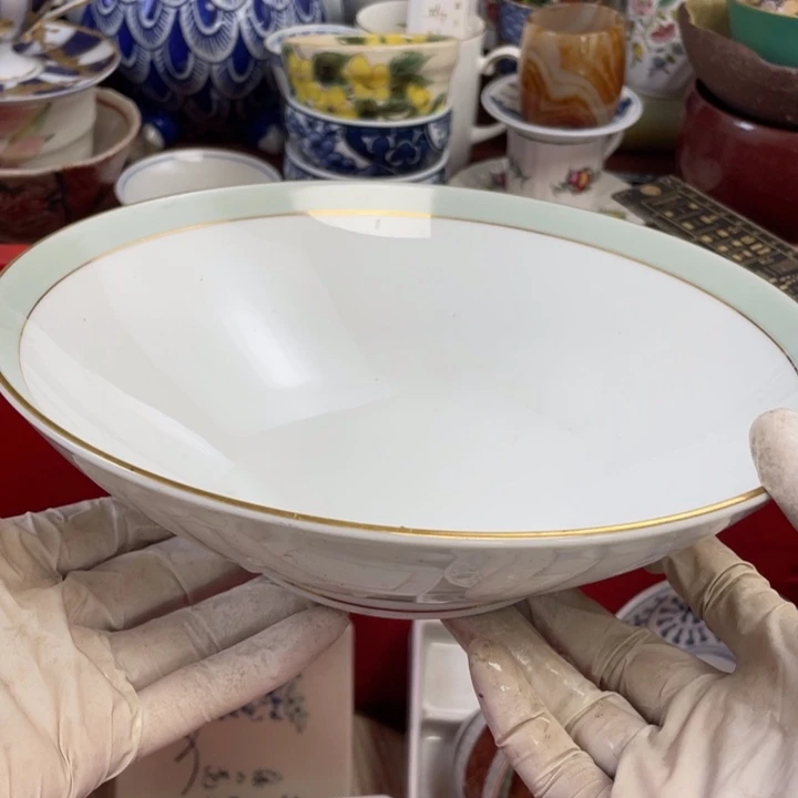 他家瓷器真美…开播了