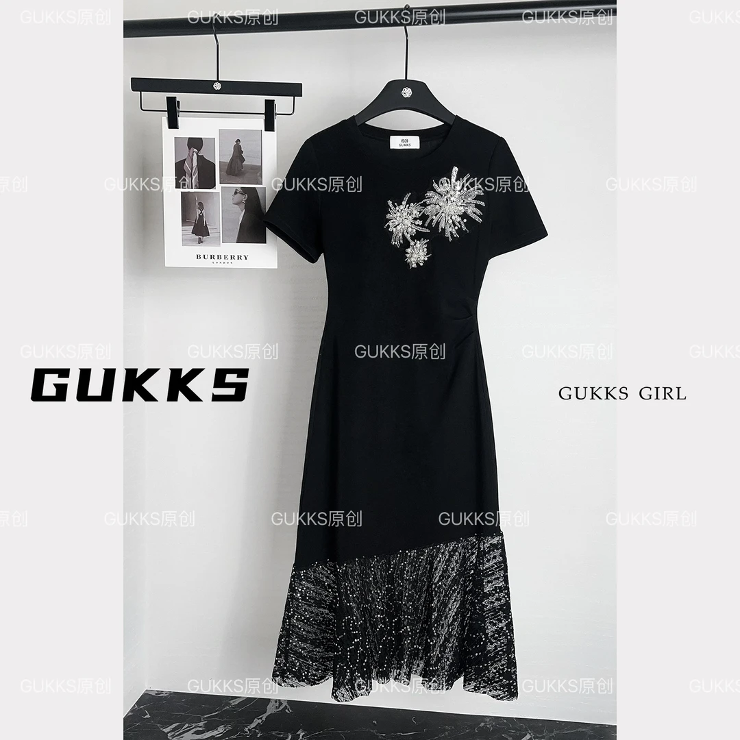 GUKKS/法式不规则设计连衣裙2025夏季度假风收腰减龄长裙GK577