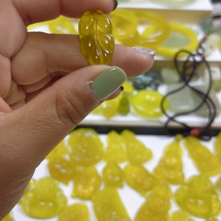 墨***染蛇纹石玉未镶嵌颈饰