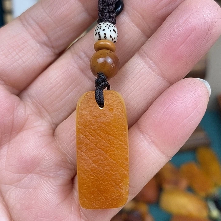 蜜蜡未镶嵌颈饰钥匙扣