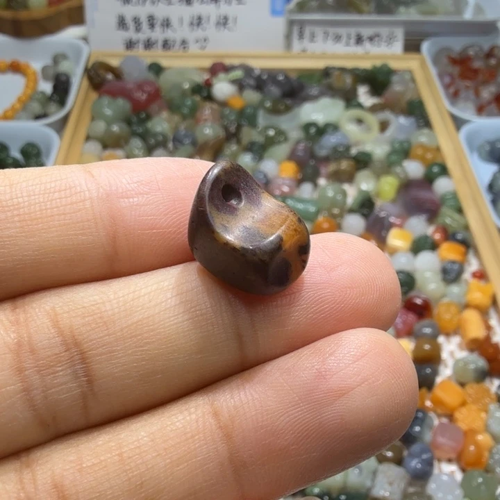 和田玉未镶嵌珠宝半成品