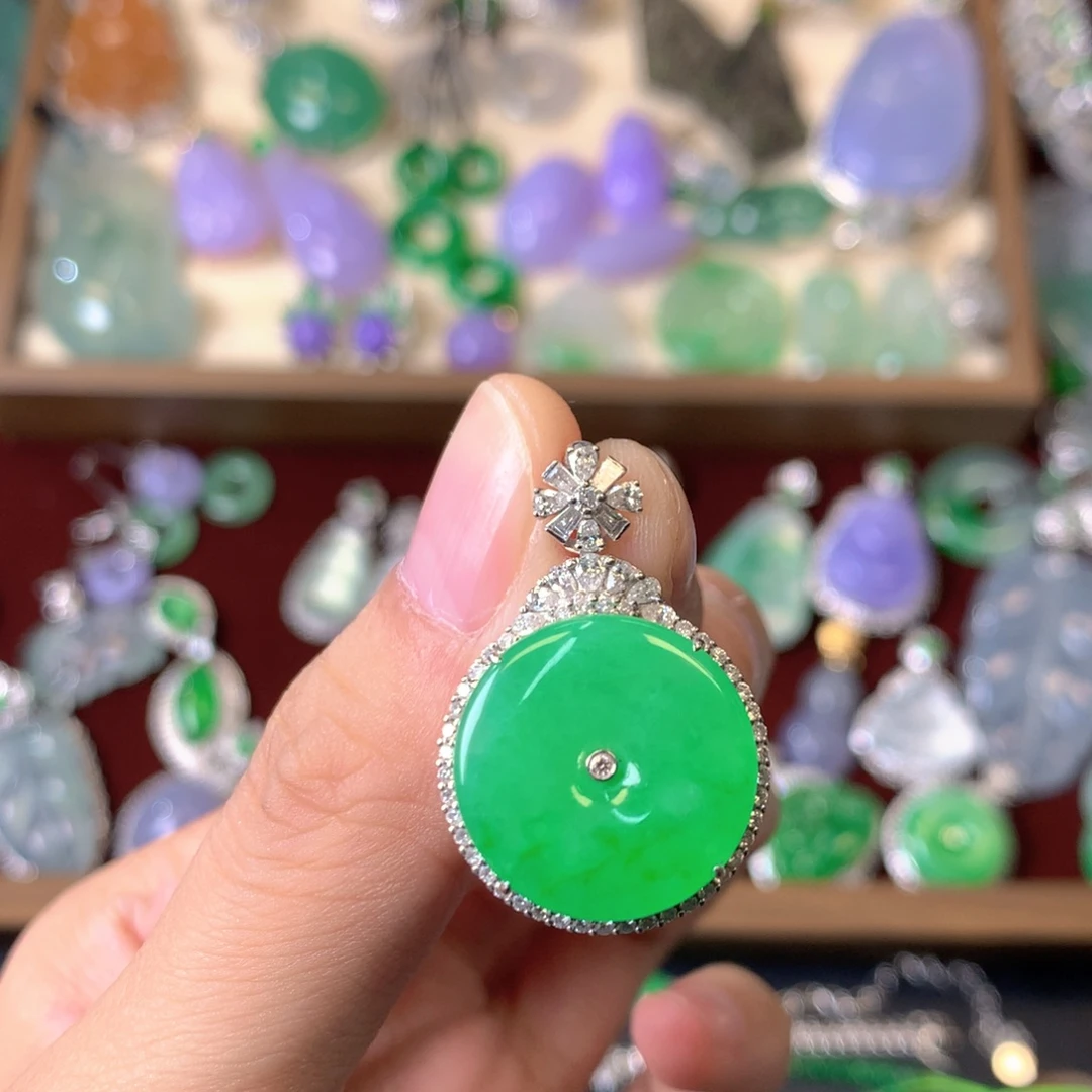 翡翠18K金镶嵌吊坠(不含链)