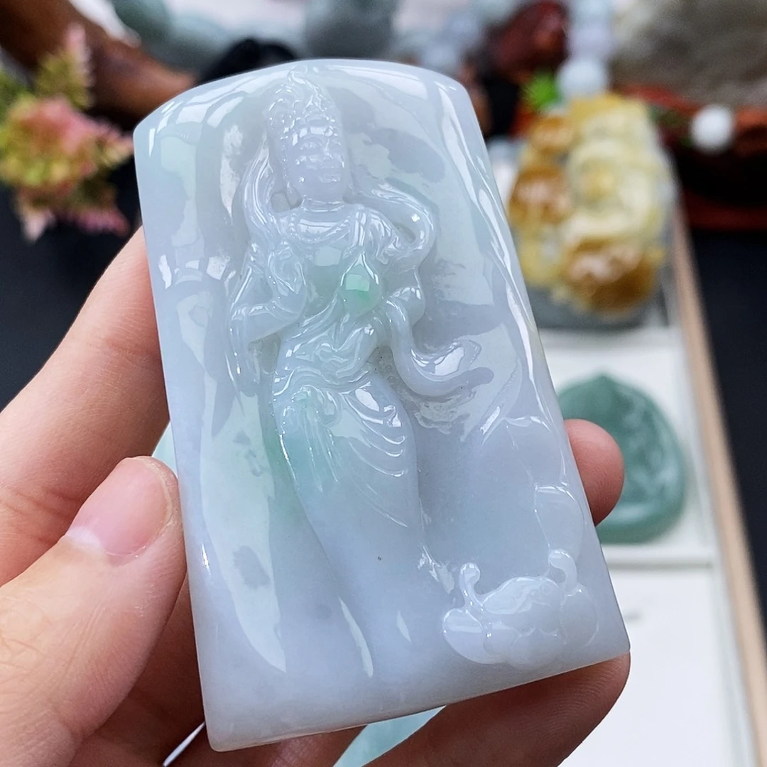 翡翠未镶嵌颈饰随****去缅甸翡翠a货