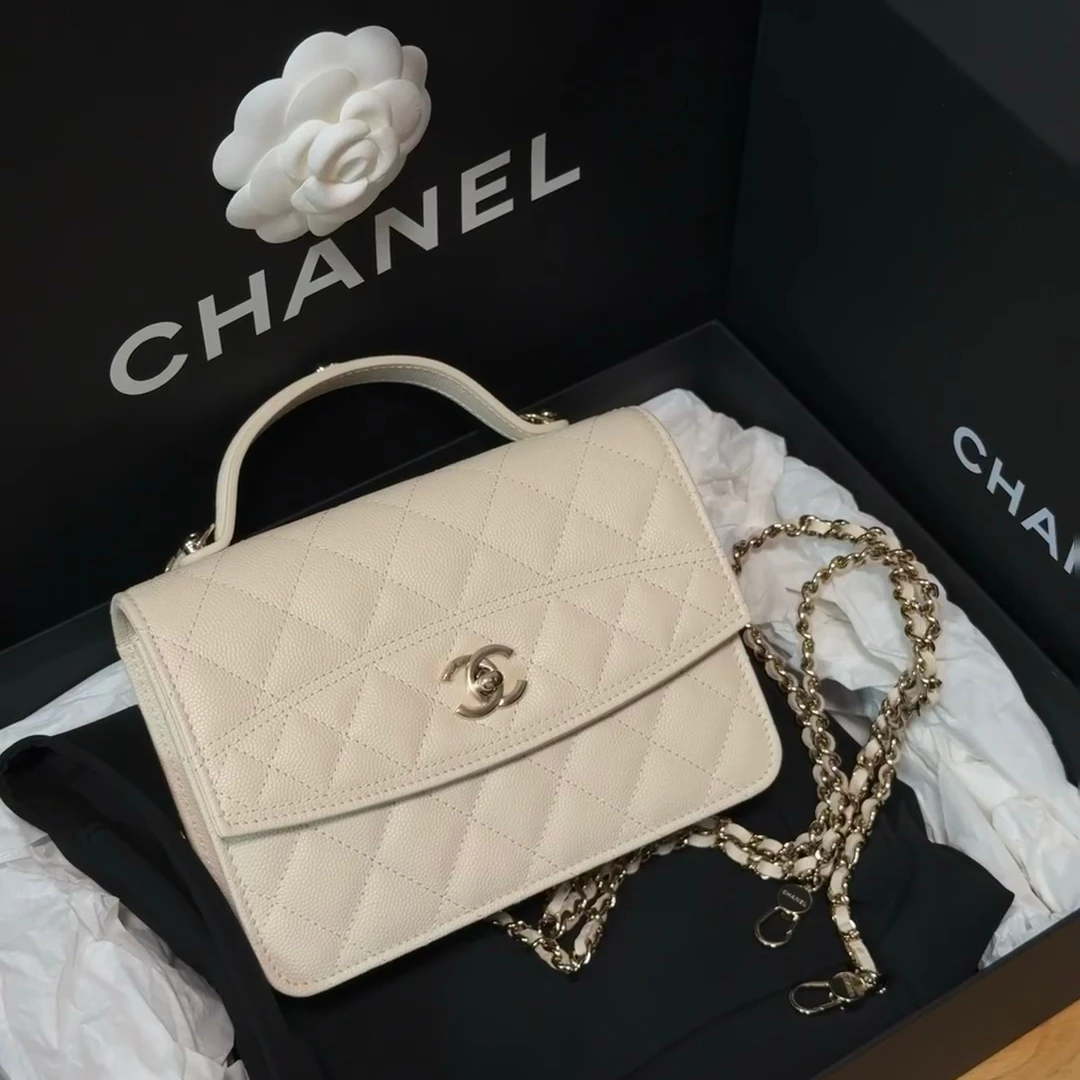 全新未使用 Chanel/香奈儿 蔚蓝/25C米白色荔枝牛双肩包