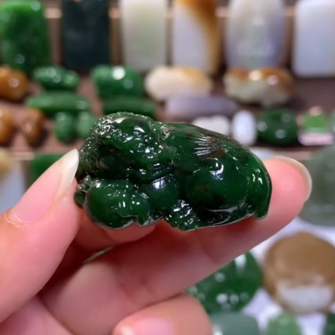 和田玉挂件未镶嵌