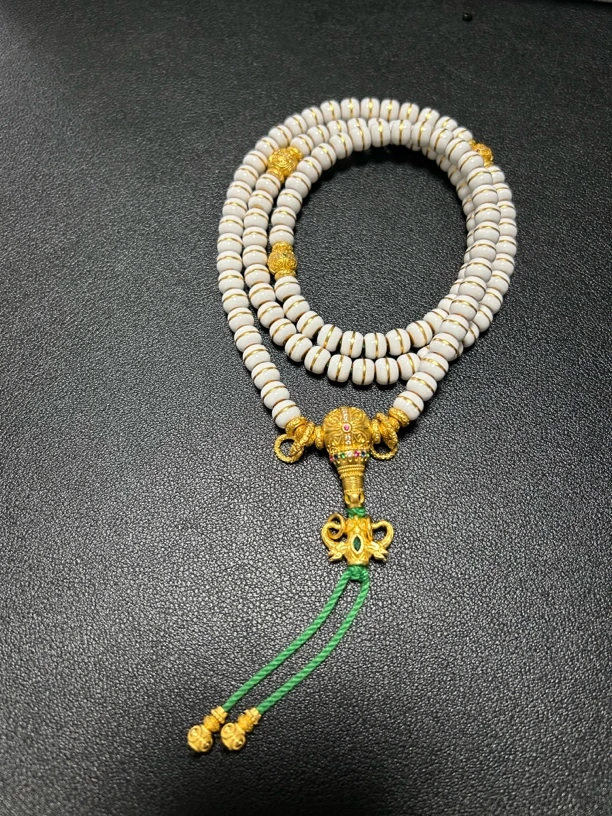 深圳水贝 足金卡7克罗心三通珠光白108珠串克重135.53g 克价843/g