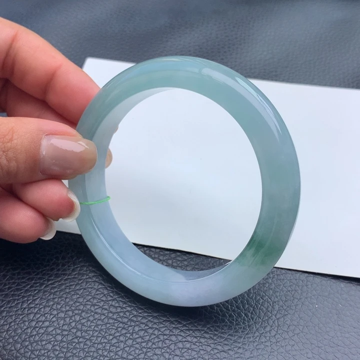 翡翠手镯未镶嵌天然翡翠手镯