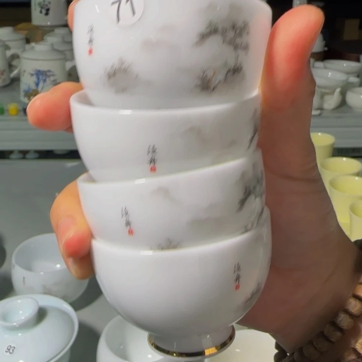 微瑕孤品冰种茶杯四个一组71号