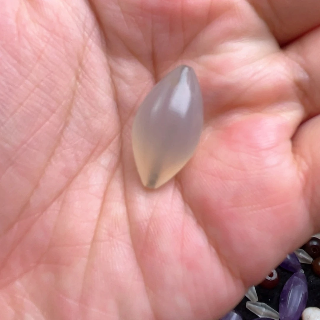 坚***心玛瑙/玉髓颈饰未镶嵌