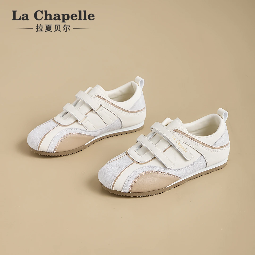 拉夏贝尔时尚休闲鞋女今年秋季流行鞋子百搭复古软底透气德训鞋子