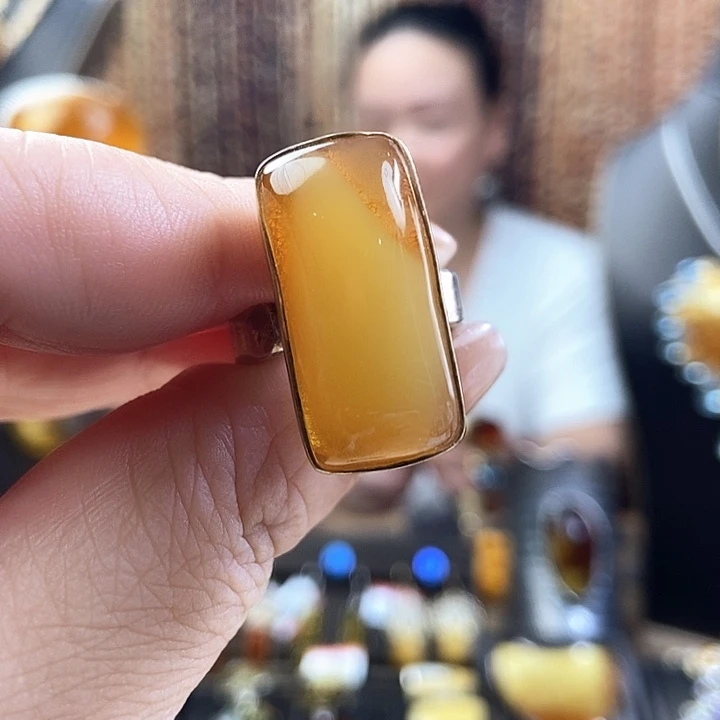 银S925镶嵌琥珀戒指戒指