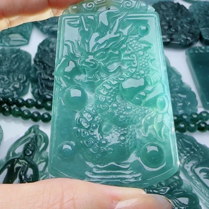 颈饰未镶嵌翡翠多样性发货天然的A货翡翠