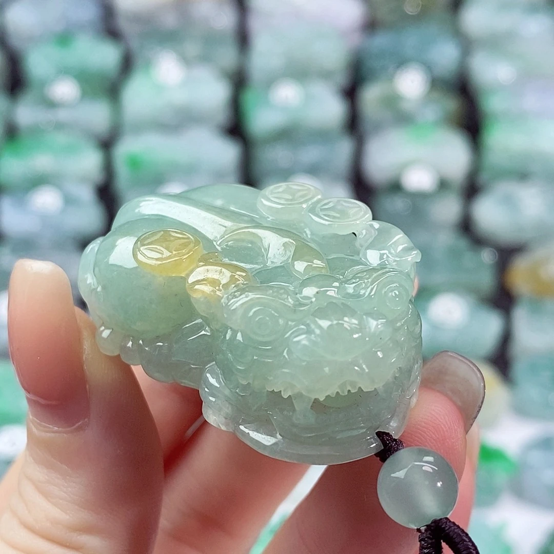 颈饰未镶嵌翡翠天然