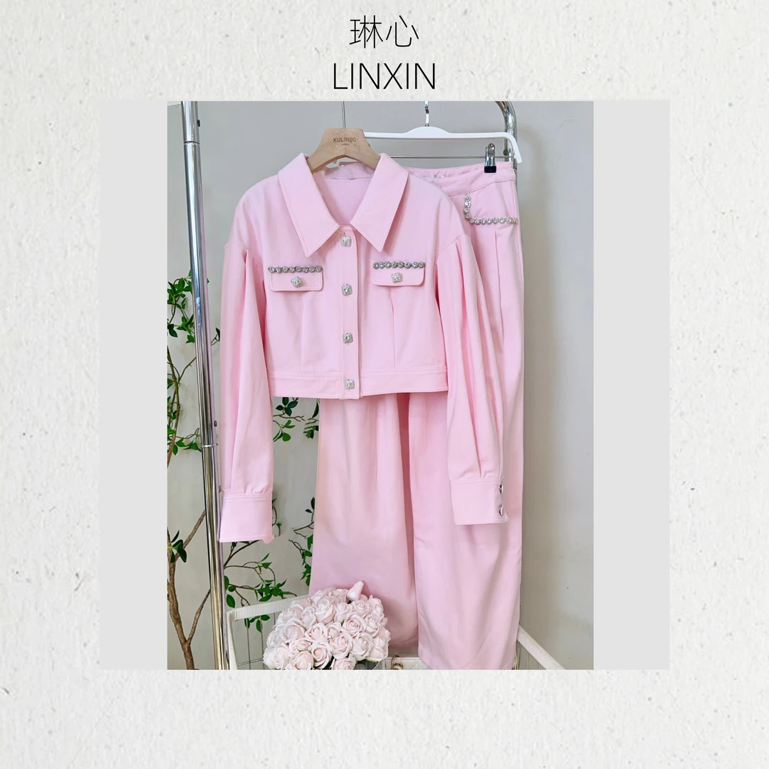 琳心丨春季新款时尚粉色镶钻排扣衬衫长裤套装 0516