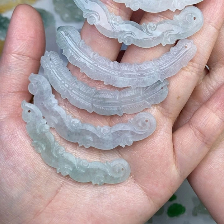 定制翡翠未镶嵌随机一条