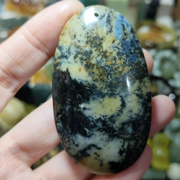 岫玉未镶嵌挂坠款式