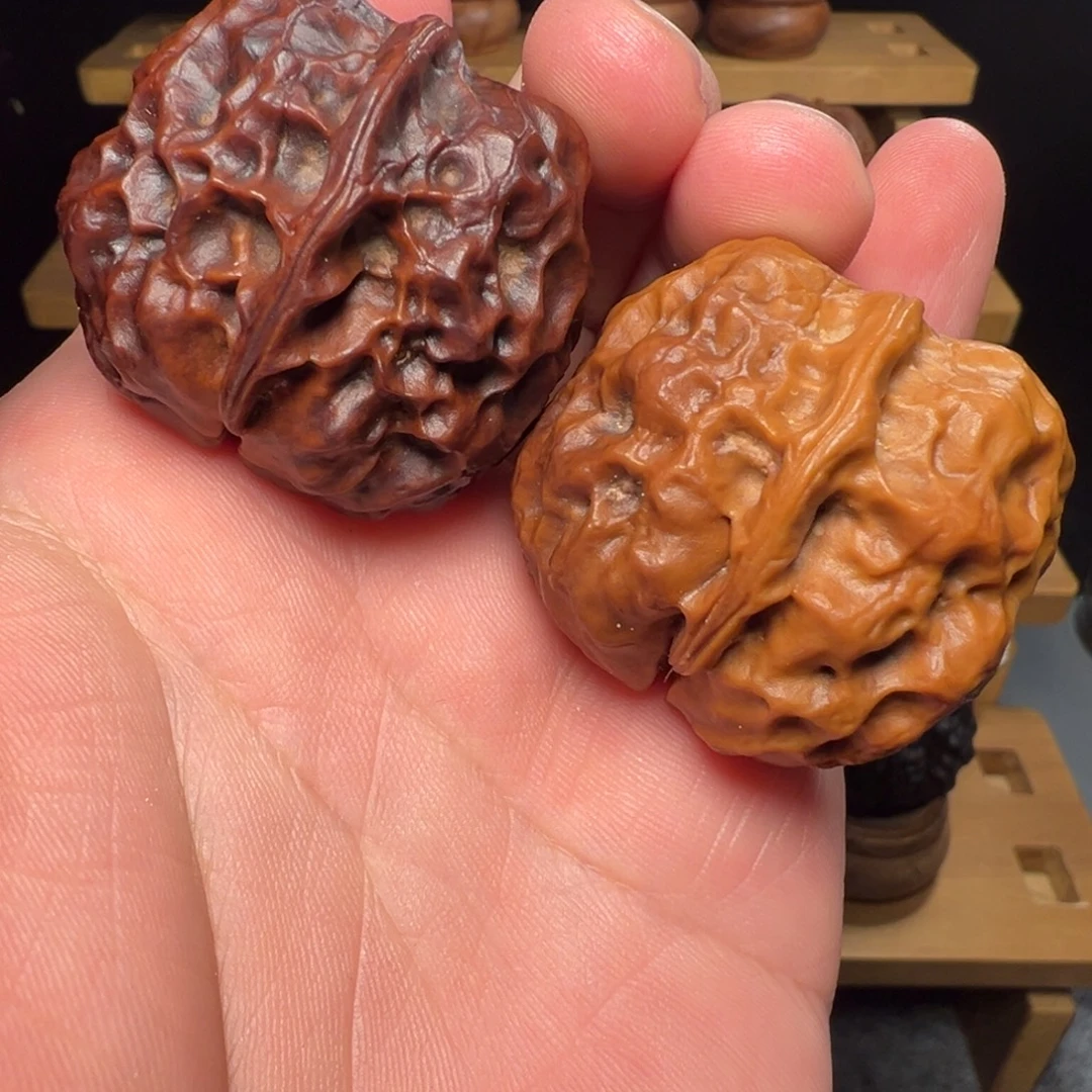 文玩核桃吊坠水晶元宝39.5mm