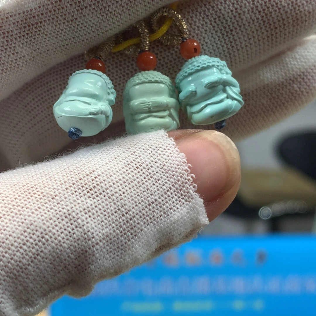 绿松石未镶嵌挂件