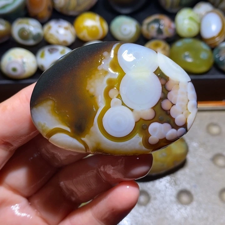 未镶嵌玛瑙/玉髓珠宝半成品63