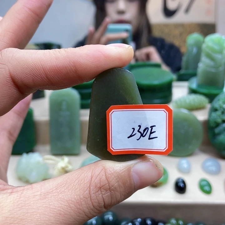 未镶嵌和田玉挂件