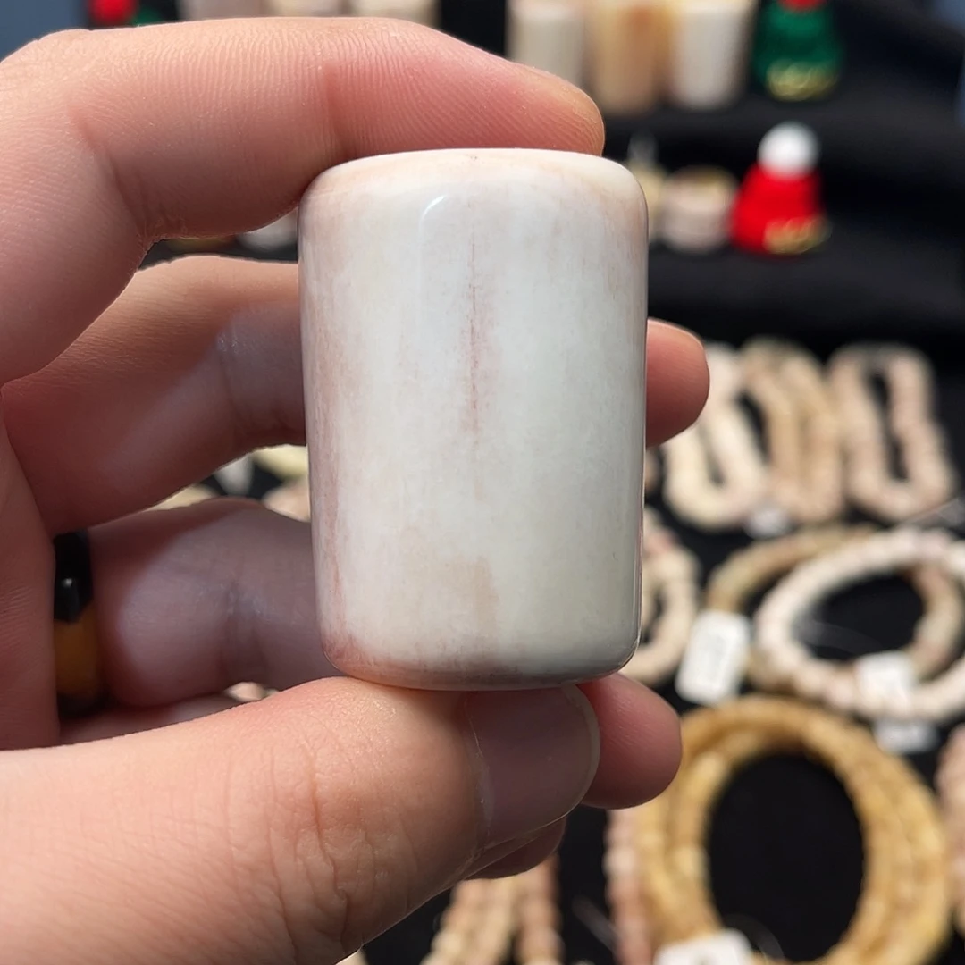 白玉菩提吊坠驼骨鲜料手把件