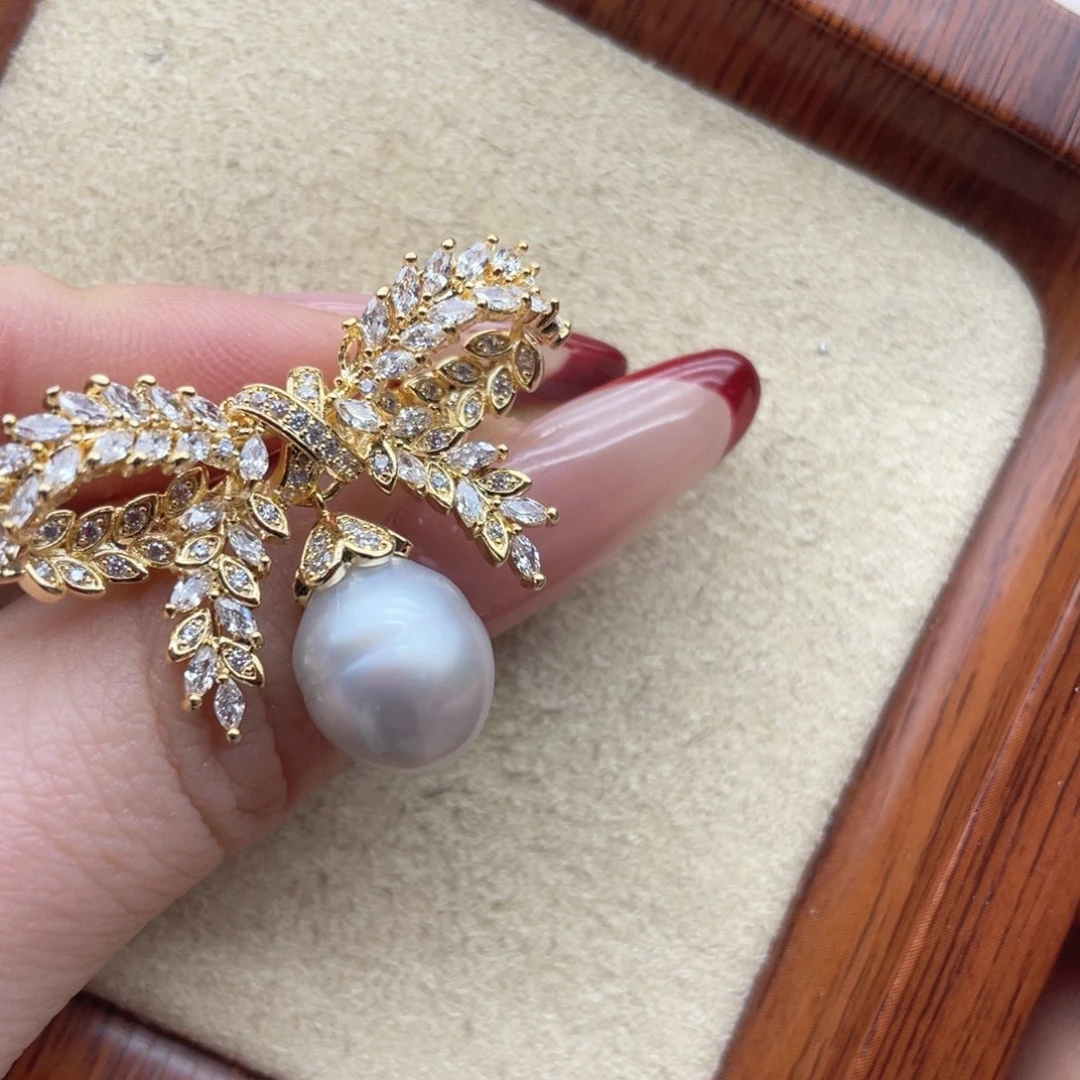 未镶嵌胸饰海水珍珠S8