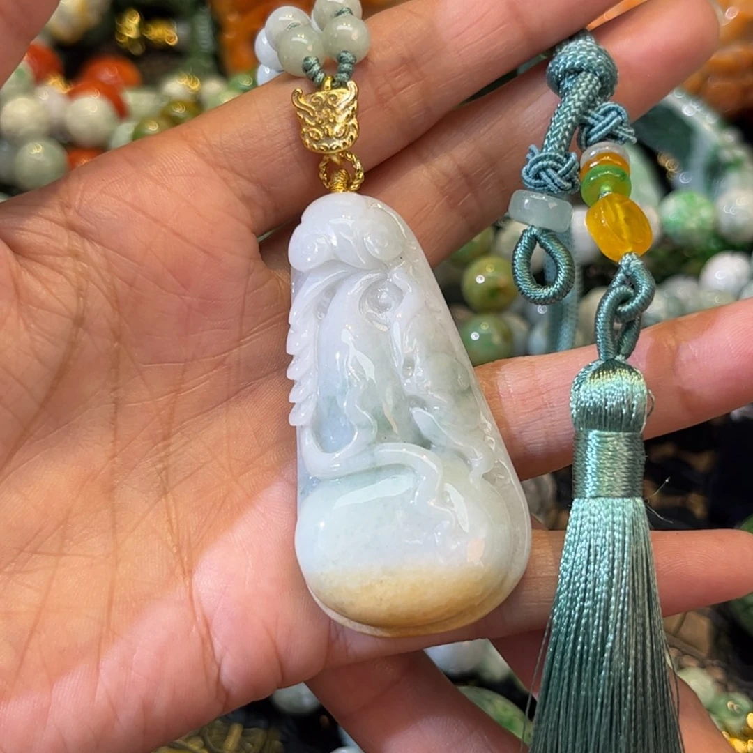 翡翠颈饰未镶嵌待编款