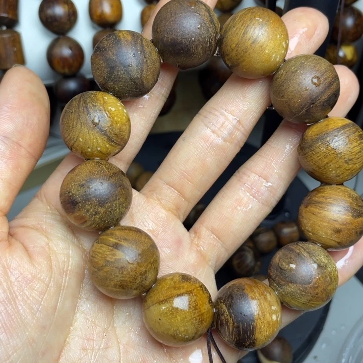 贡木其他瑕疵的雷击