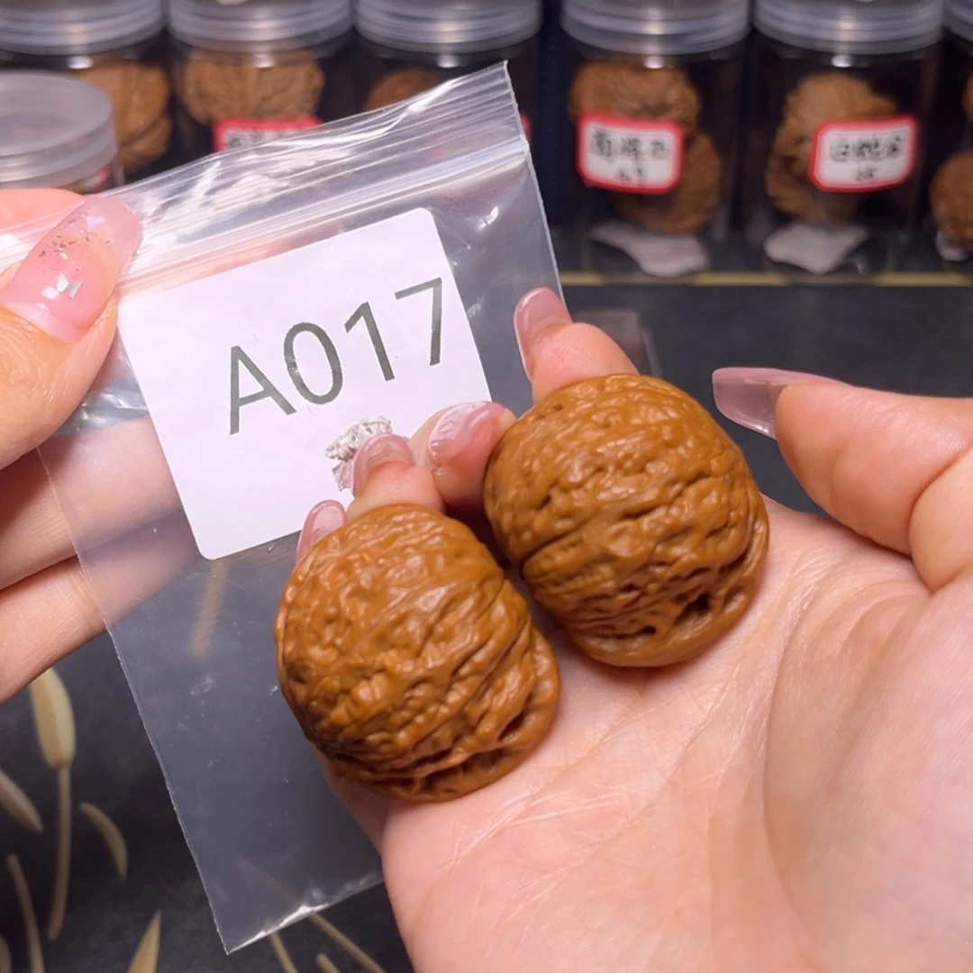 文玩核桃吊坠铁锤39