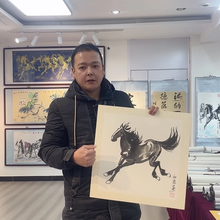 国画奔马图1111111