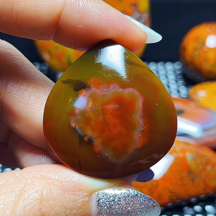 玛瑙/玉髓颈饰未镶嵌