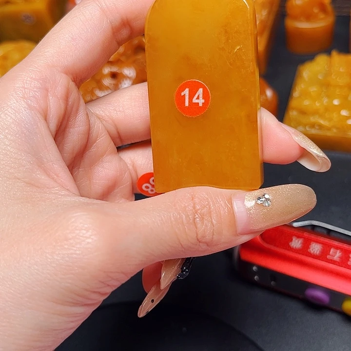 梁***梁田黄石石雕石雕石雕