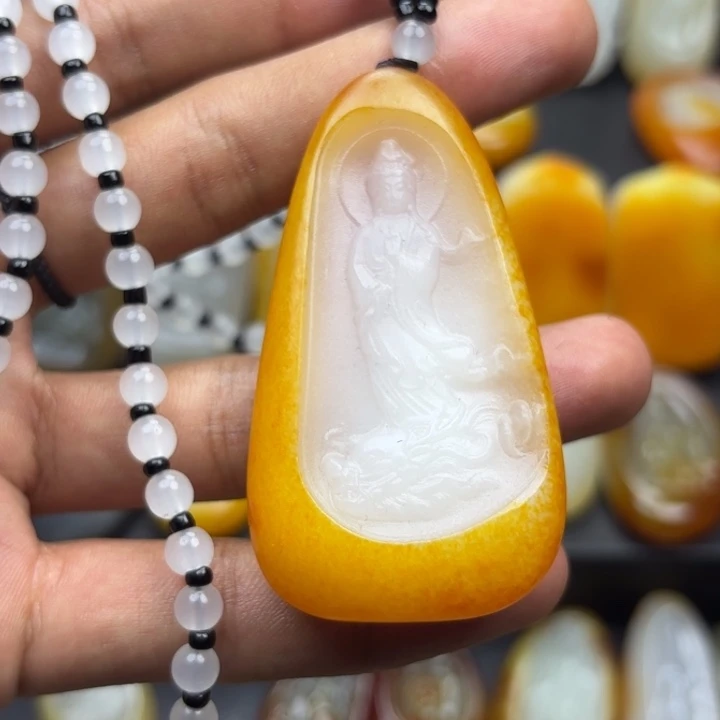 和田玉未镶嵌颈饰以**先