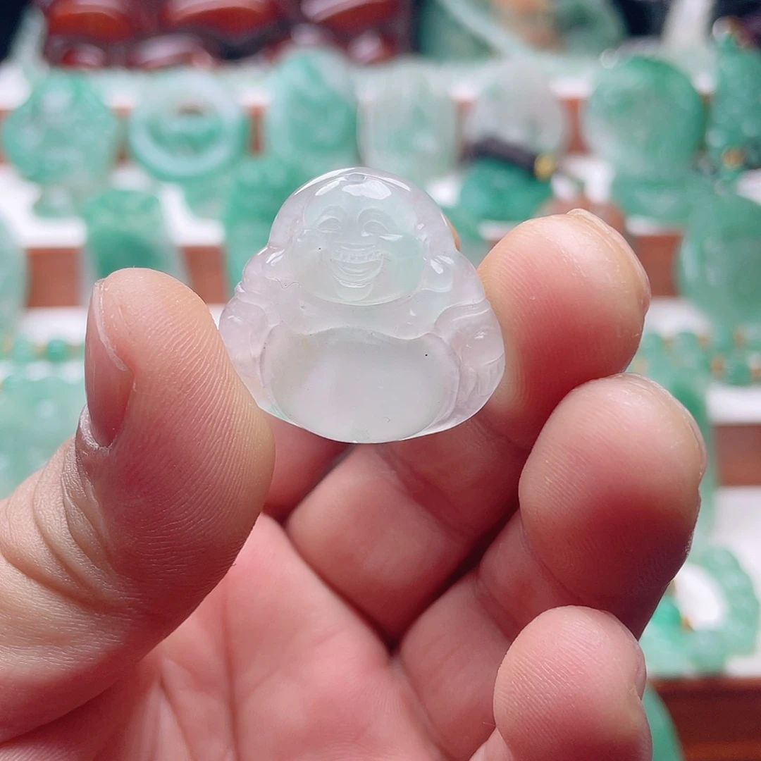 颈饰未镶嵌石英质玉