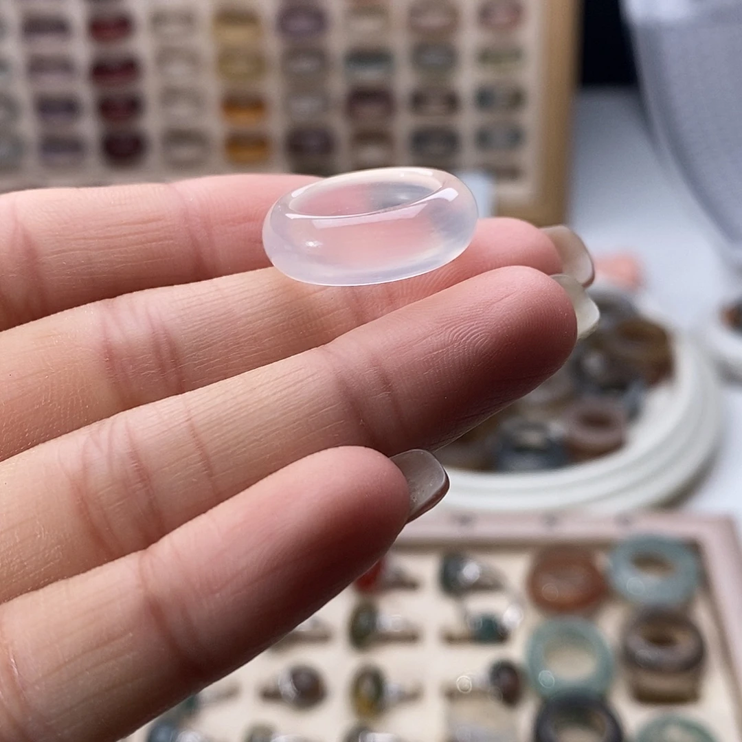未镶嵌戒指玛瑙/玉髓A 38不退换港9