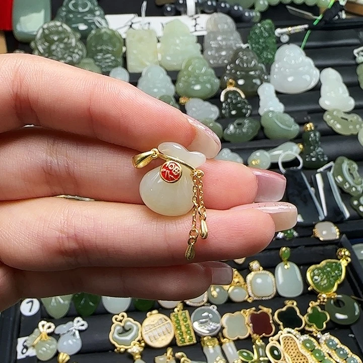 颈饰银S925镶嵌和田玉