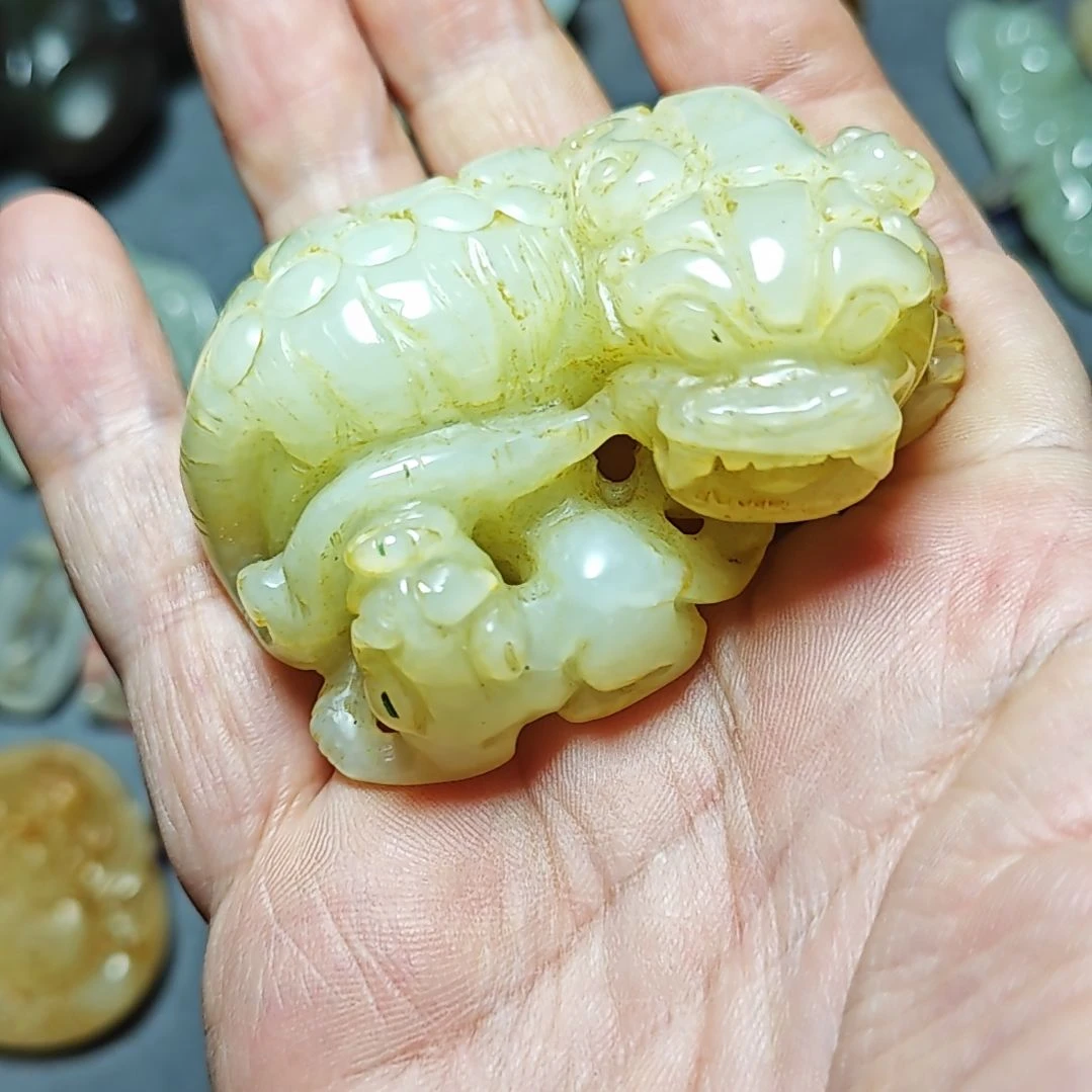 颈饰未镶嵌和田玉奇*果