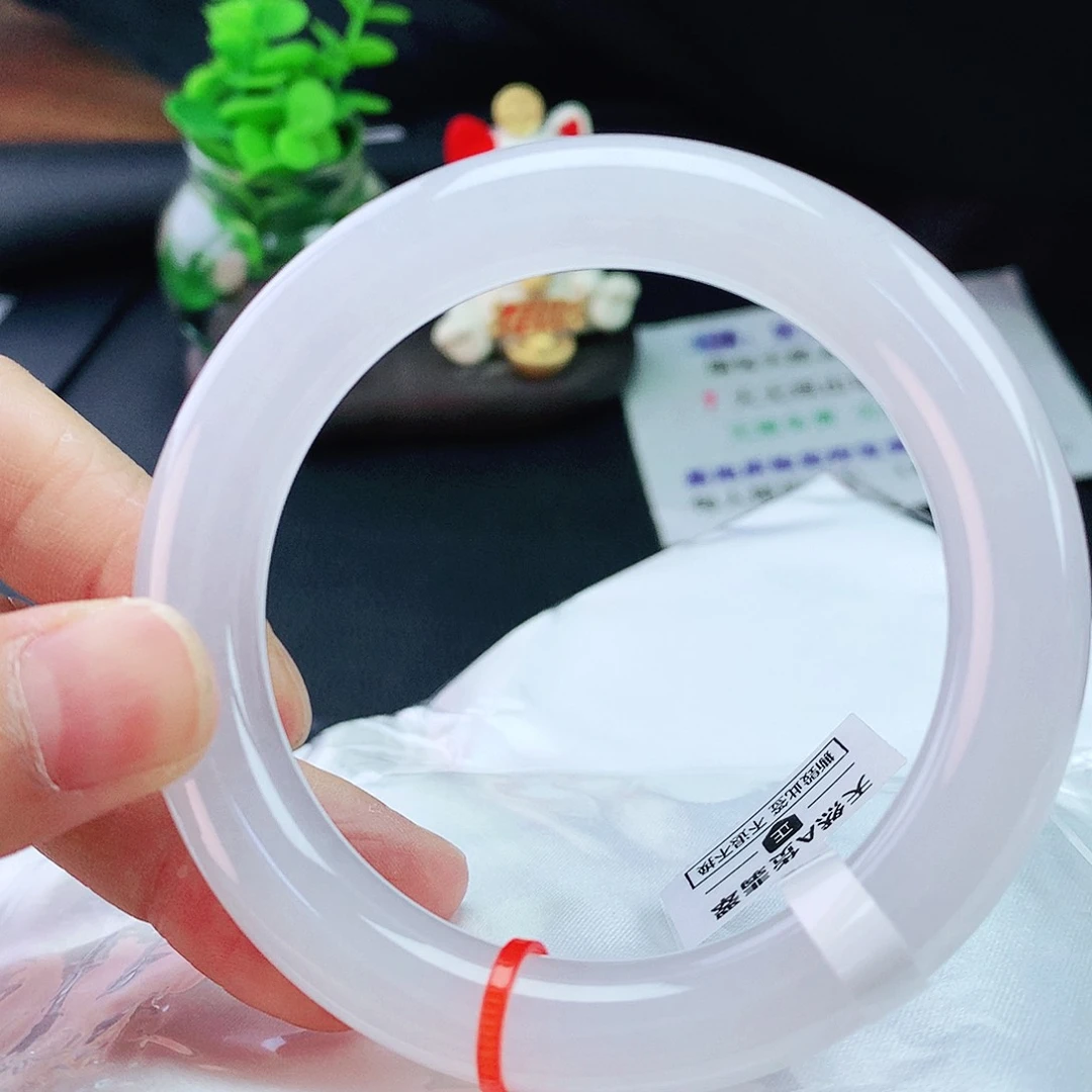 翡翠手镯未镶嵌54胖