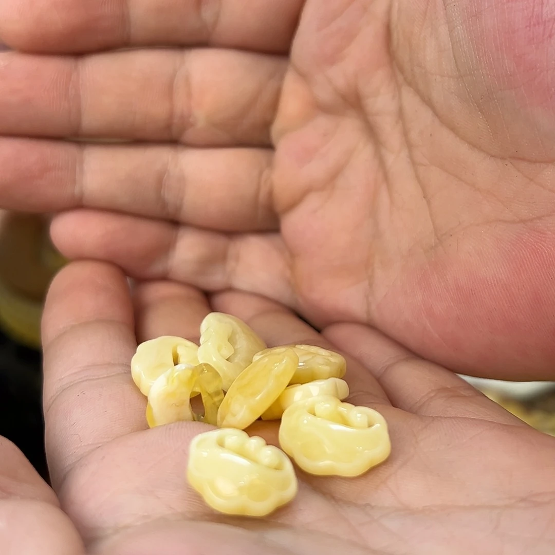 琥珀珠宝奇石未镶嵌多样性发其二