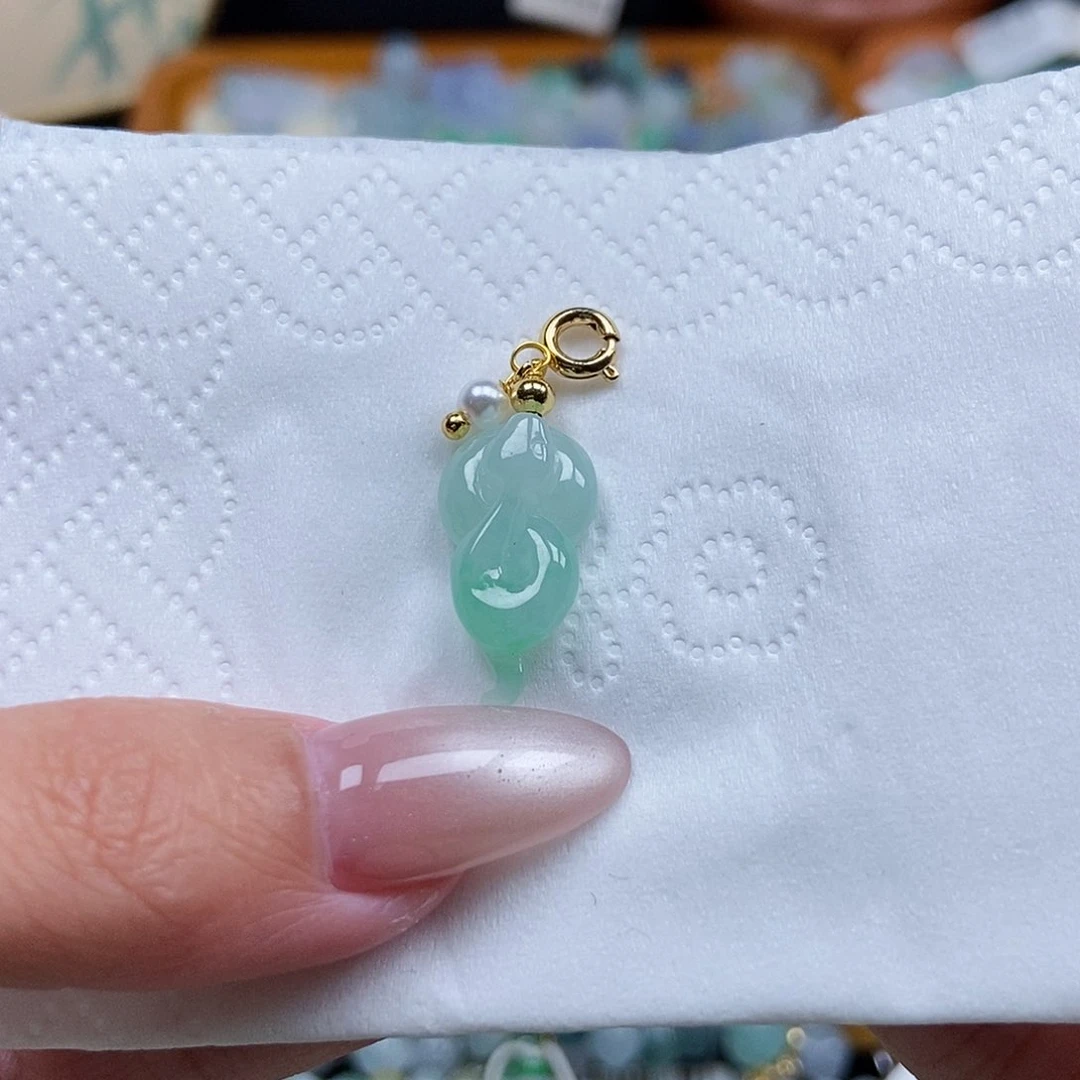 未镶嵌挂件翡翠闪