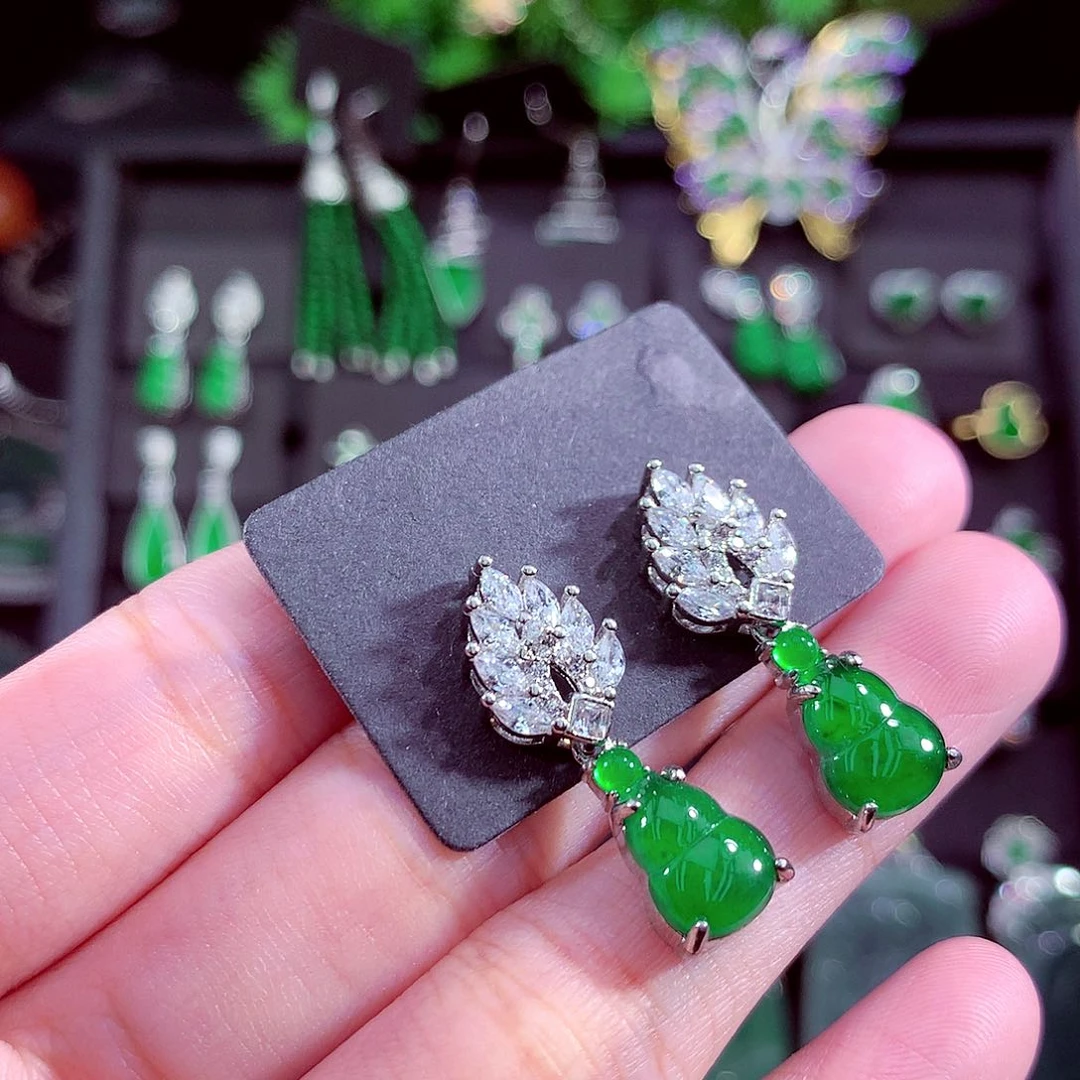 颈饰未镶嵌翡翠天然