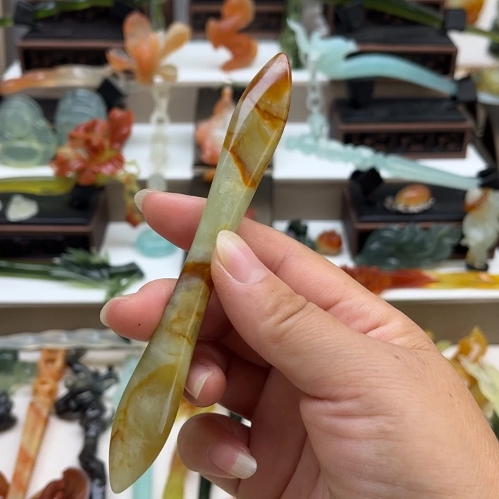蛇纹石玉未镶嵌岫玉发簪