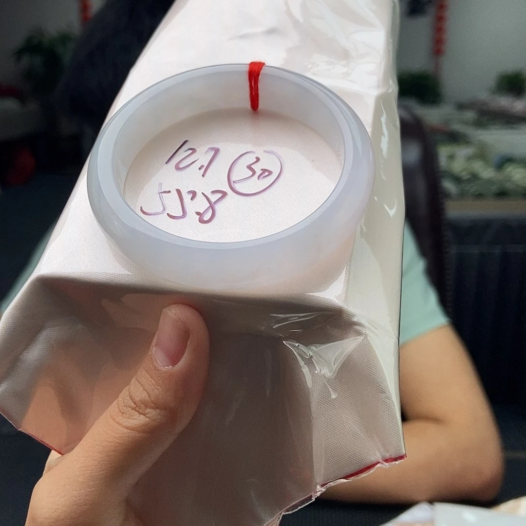 翡翠手镯未镶嵌颜色多样性发拍一发一