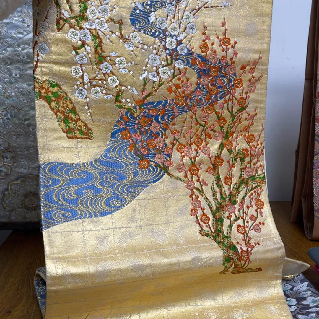 织绣织锦技艺超群出众