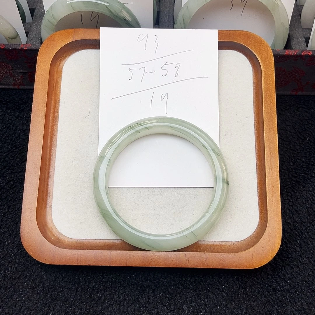 石英质玉未镶嵌手镯93