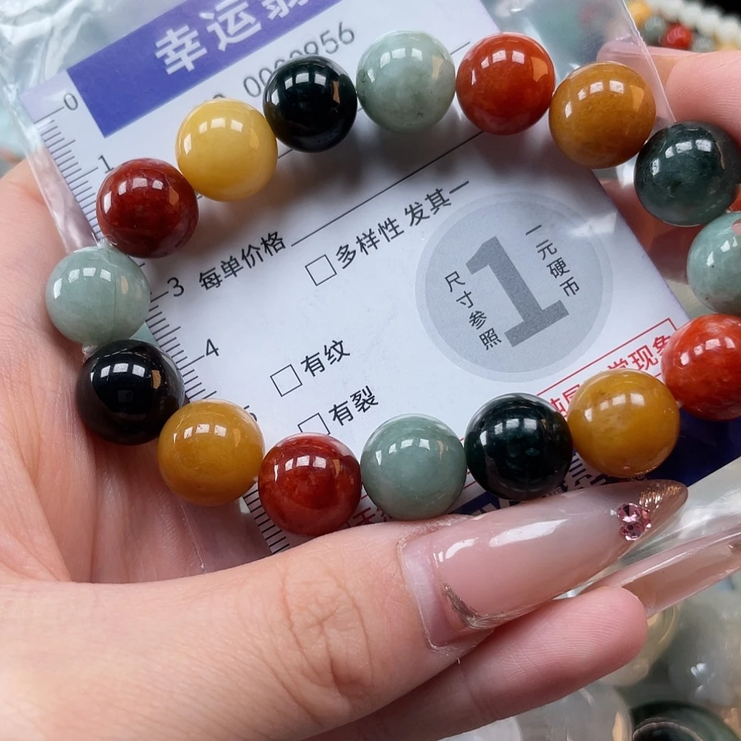 翡翠未镶嵌颈饰hhh